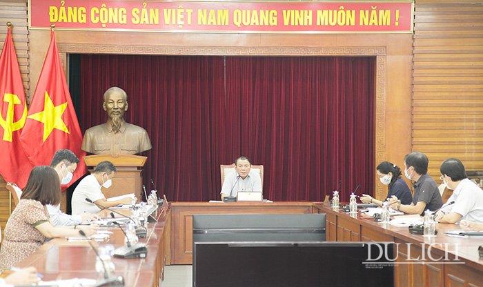 Bộ trưởng Nguyễn Văn Hùng chủ trì cuộc họp với các đơn vị liên quan